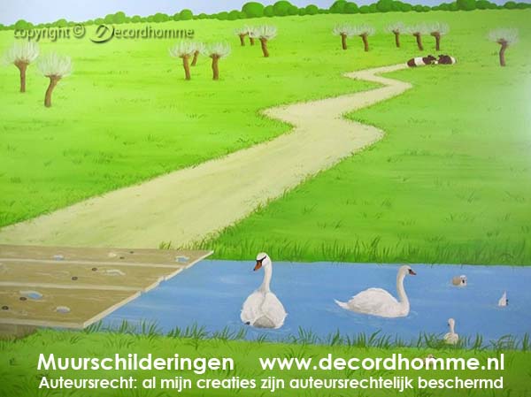 Wandschildering Amstelveen Zwanen met kleintjes in sloot
